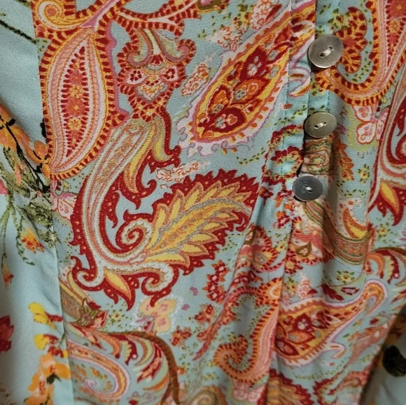 Figueroa & Flower Blue V Neck Boho Floral & Paisley Tunic Style Shirt Size XL - Picture 4 of 7
